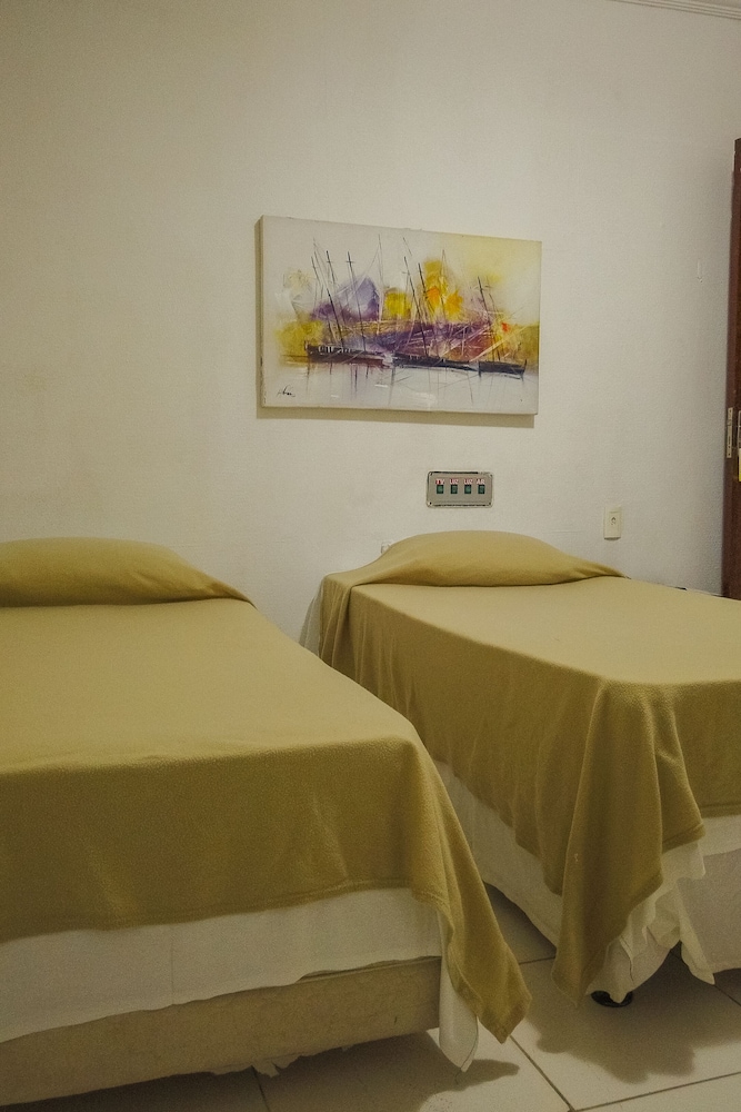 HOTEL 5 SOIS 32/50