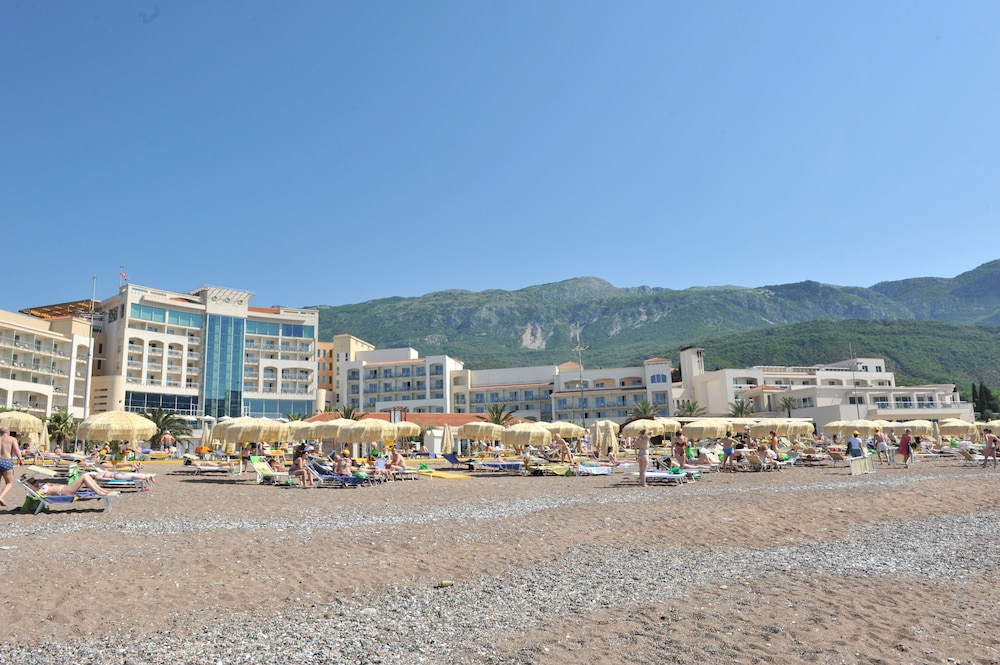 Splendid Conference Spa Resort 73/77