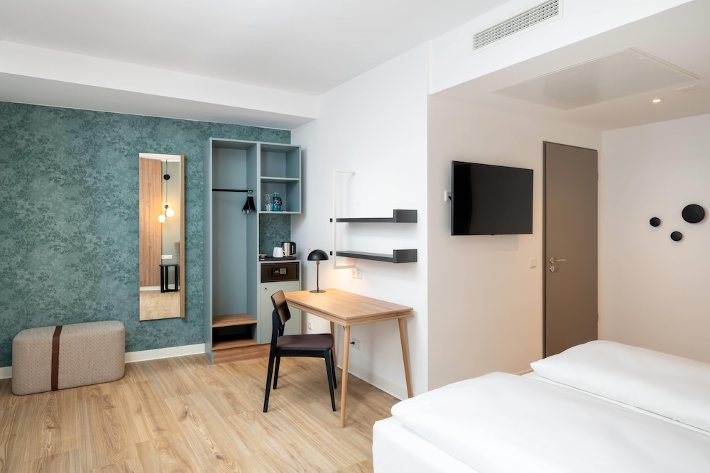 elaya hotel regensburg city center, Trademark by Wyndham 6/36