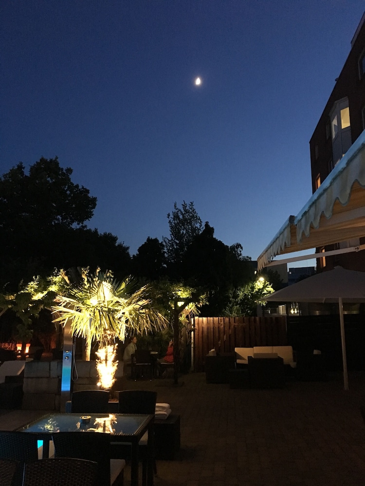 IBIS HANNOVER MEDICAL PARK 5/64