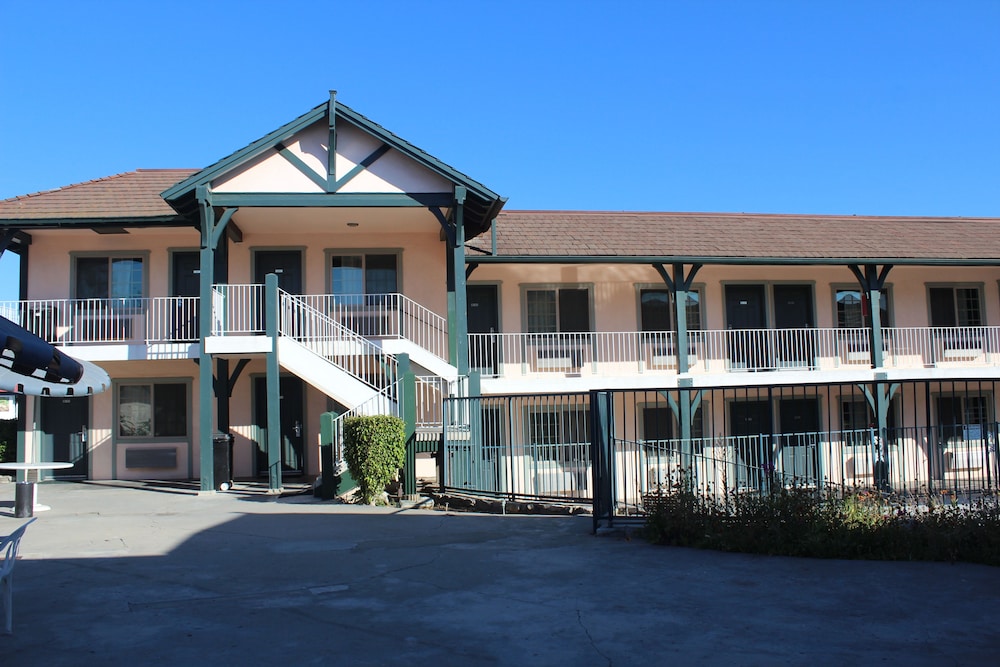 Best Whittier Inn 4/53