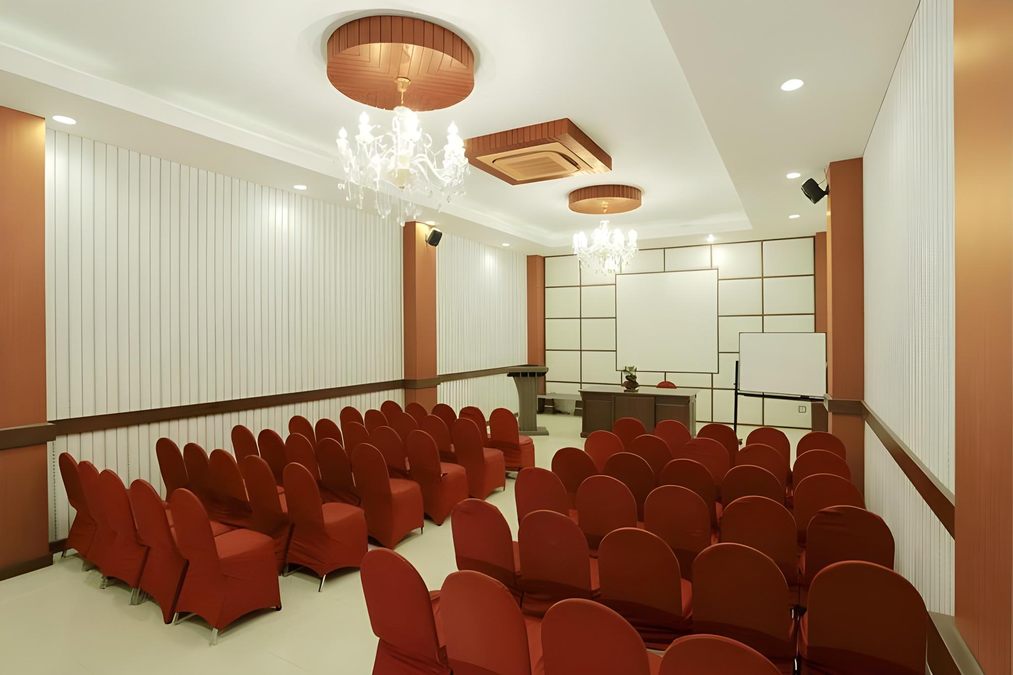 Sutan Raja Hotel & Convention Palu 18/23