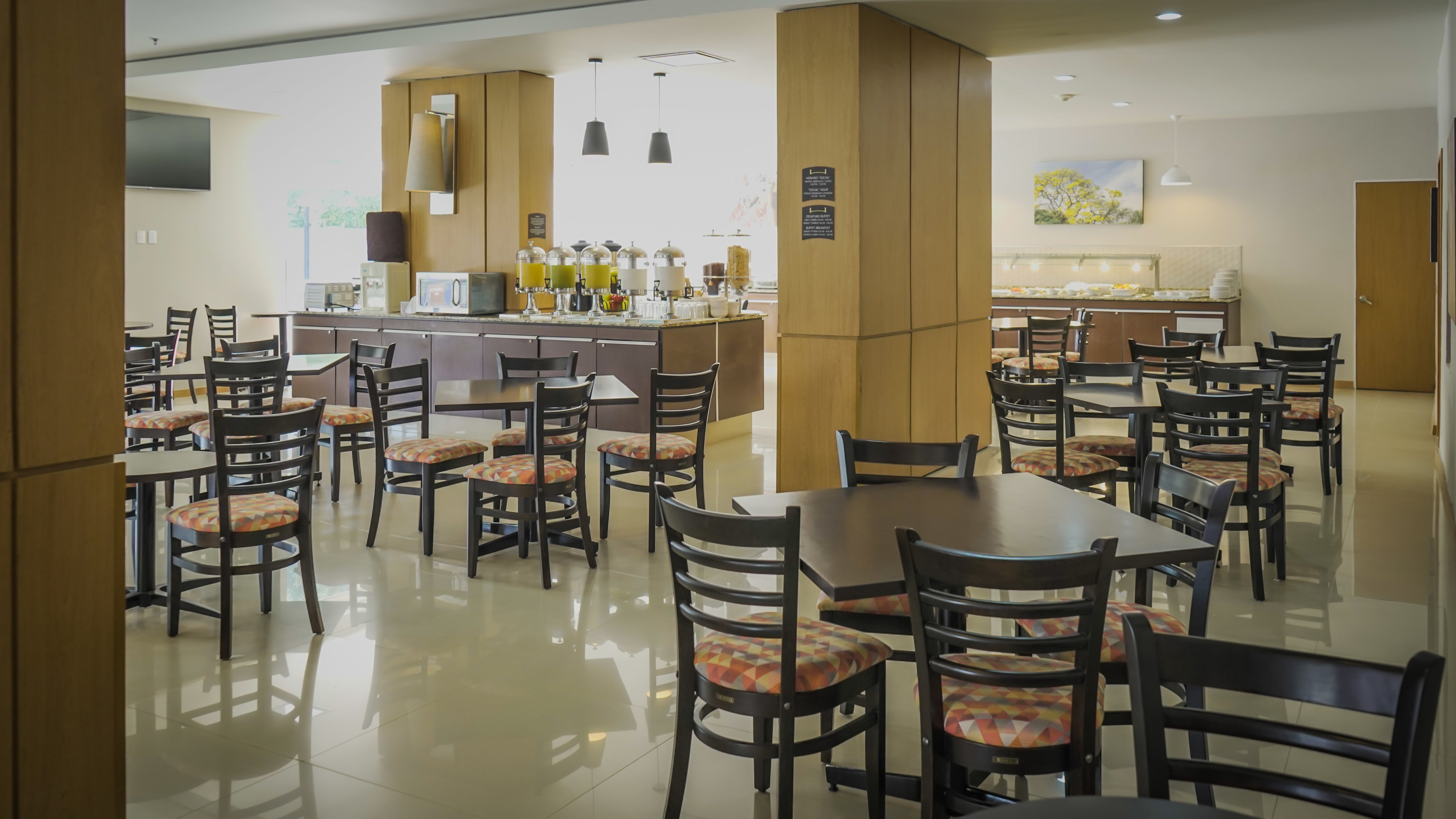 Staybridge Suites Guadalajara Expo 38/49