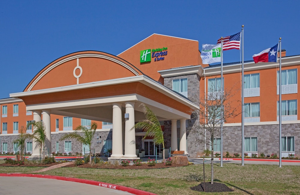 Holiday Inn Express Suites Clute Lake Jackson 1/63