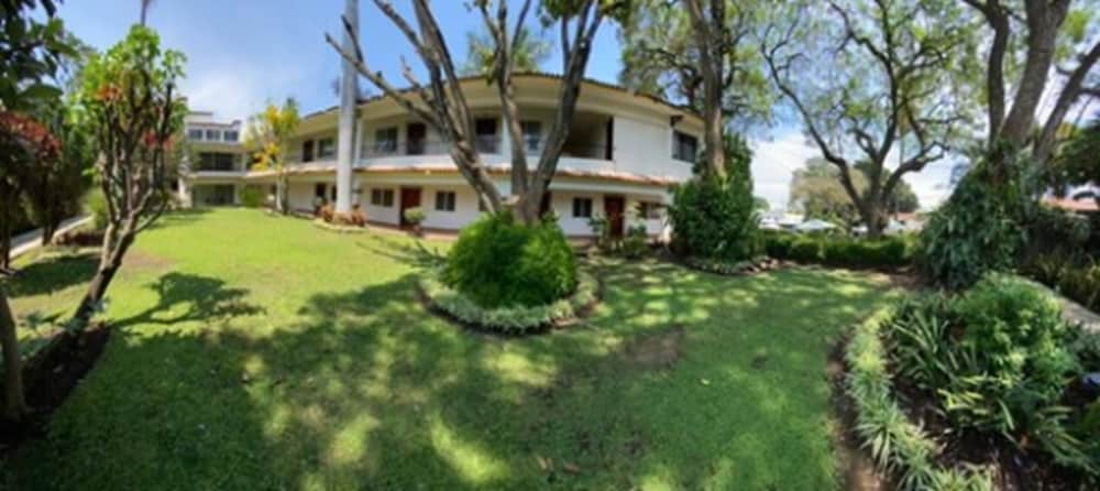 Hotel Quinta las Flores 65/71
