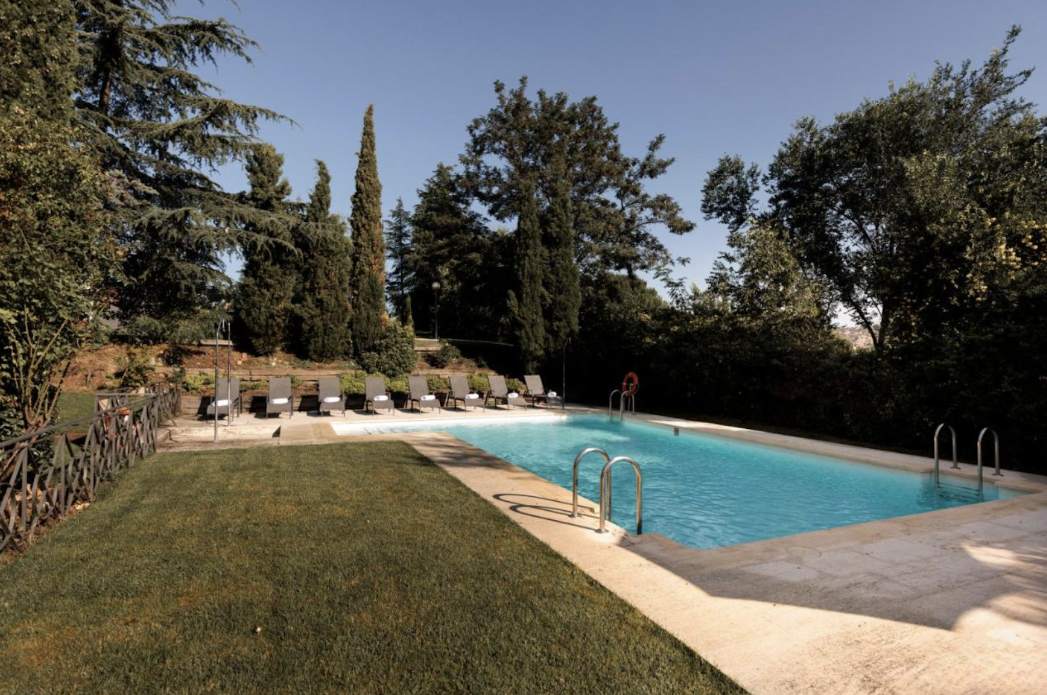 HOTEL PAX TORRELODONES 56/59
