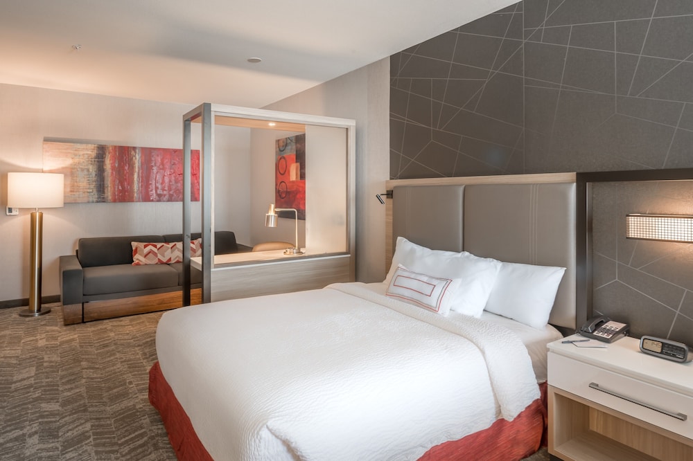 SpringHill Suites by Marriott Dallas Central Expressway 2/15