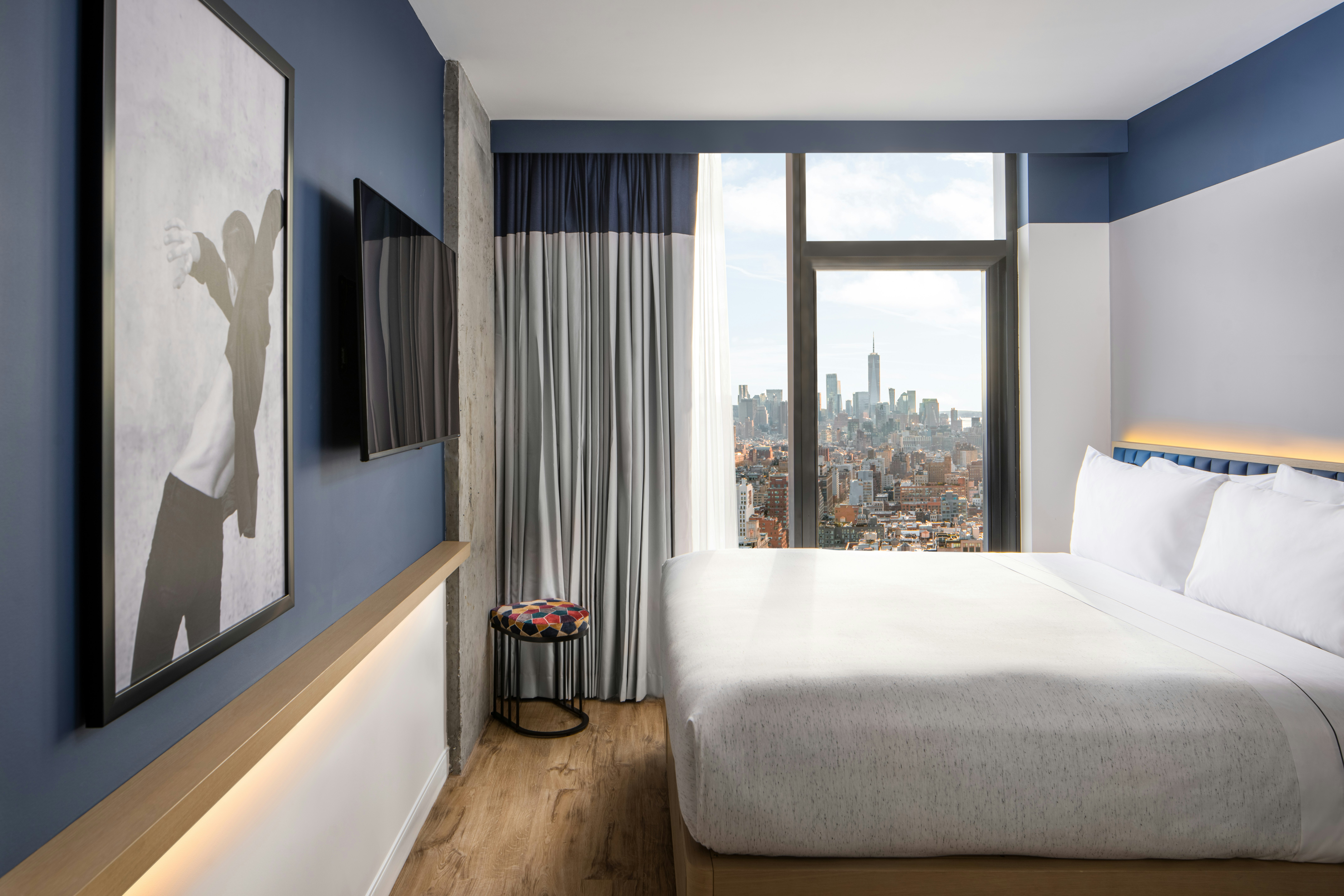 LANDMARK, KING BED, CITY VIEW