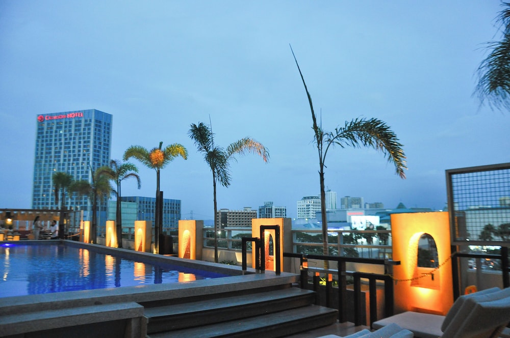 Vivere Suites 58/62