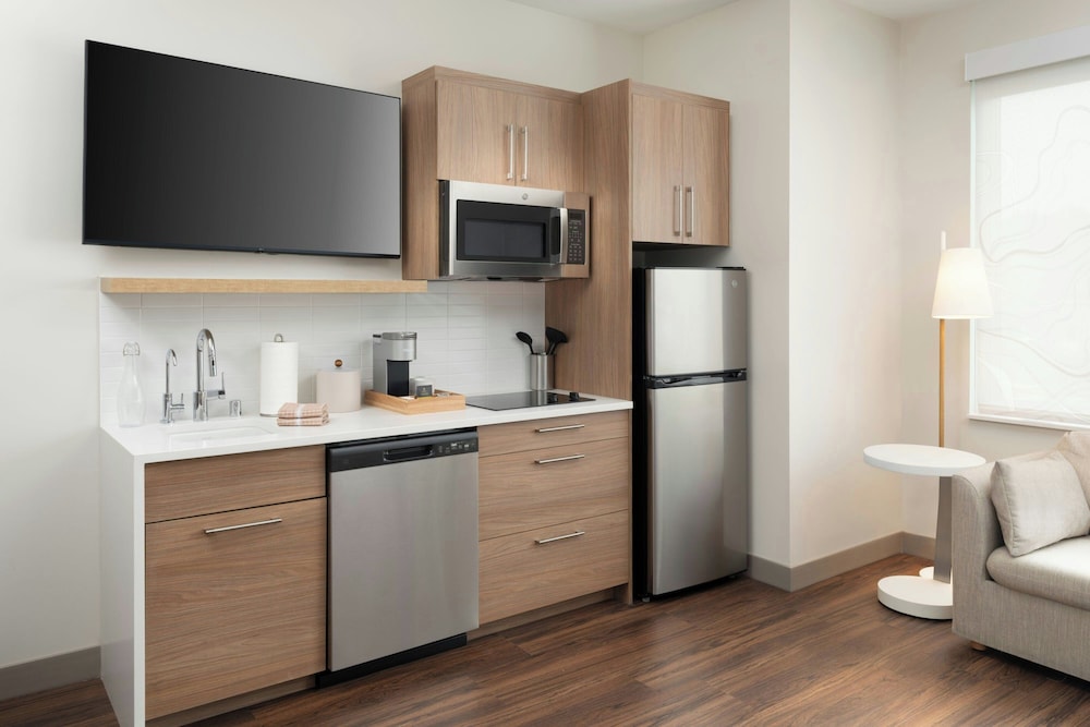 Element by Marriott San Diego Mission Valley 8/50