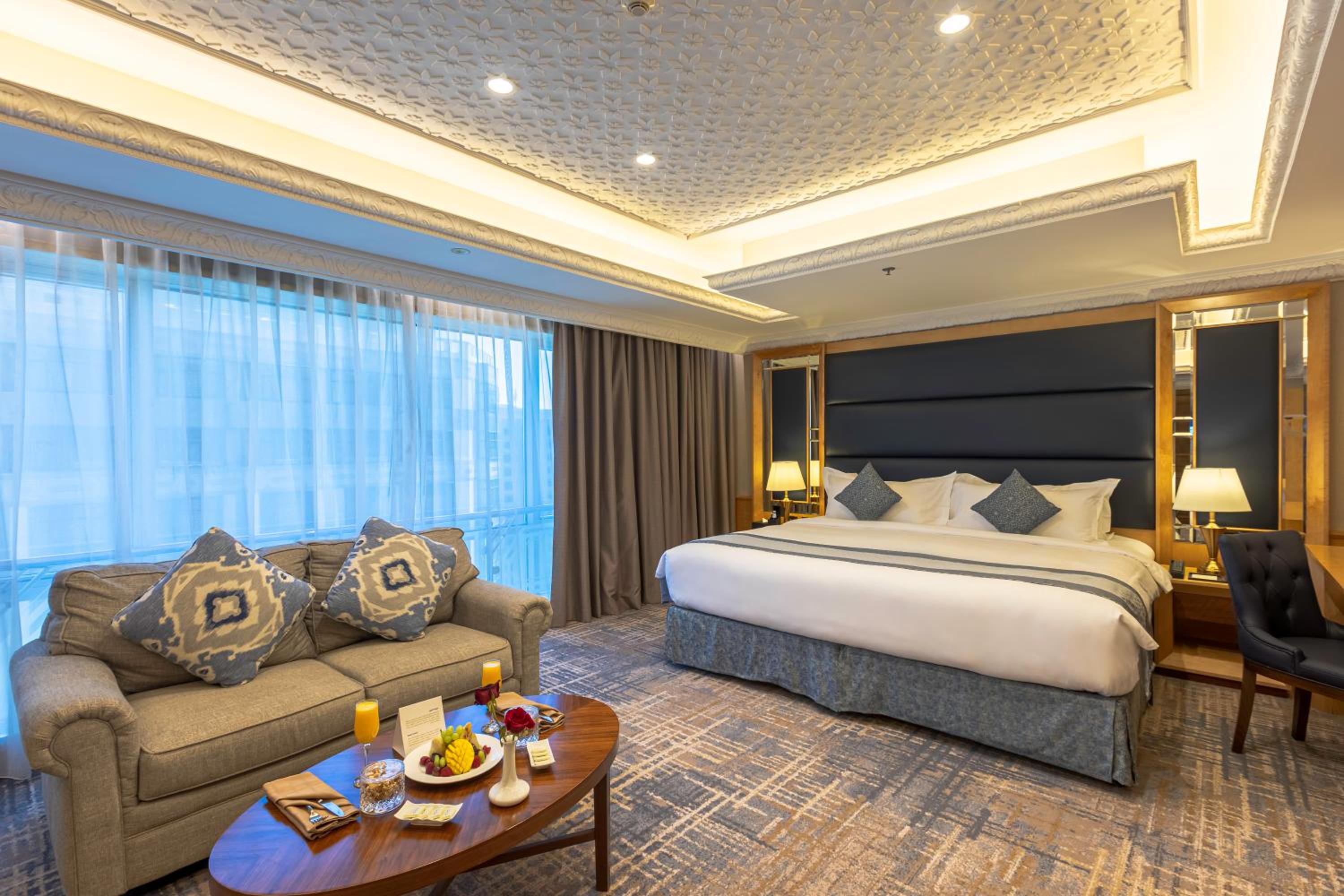 Royal, Suite, Haram View