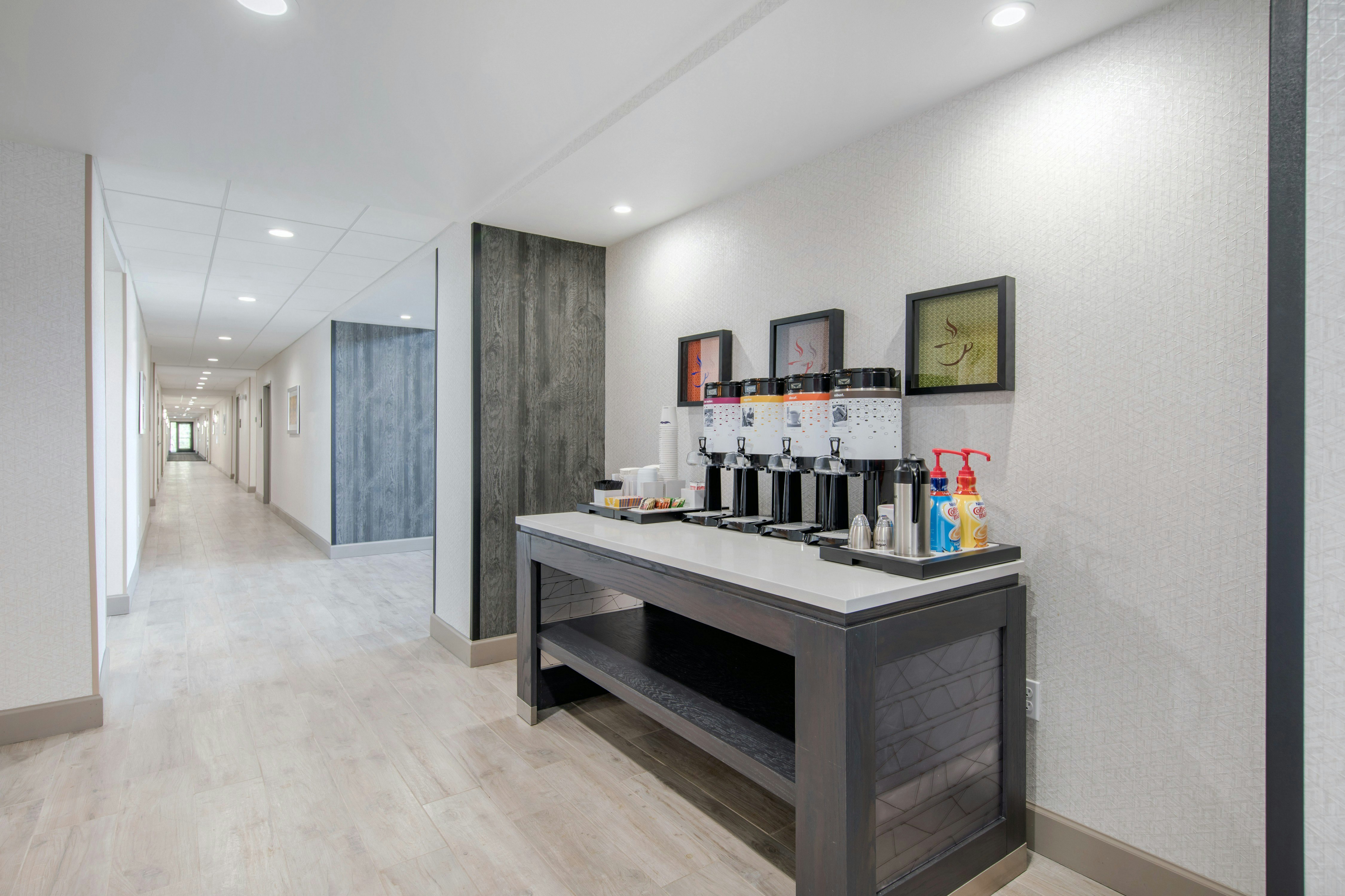 Hampton Inn and Suites Ruidoso Downs 4/37