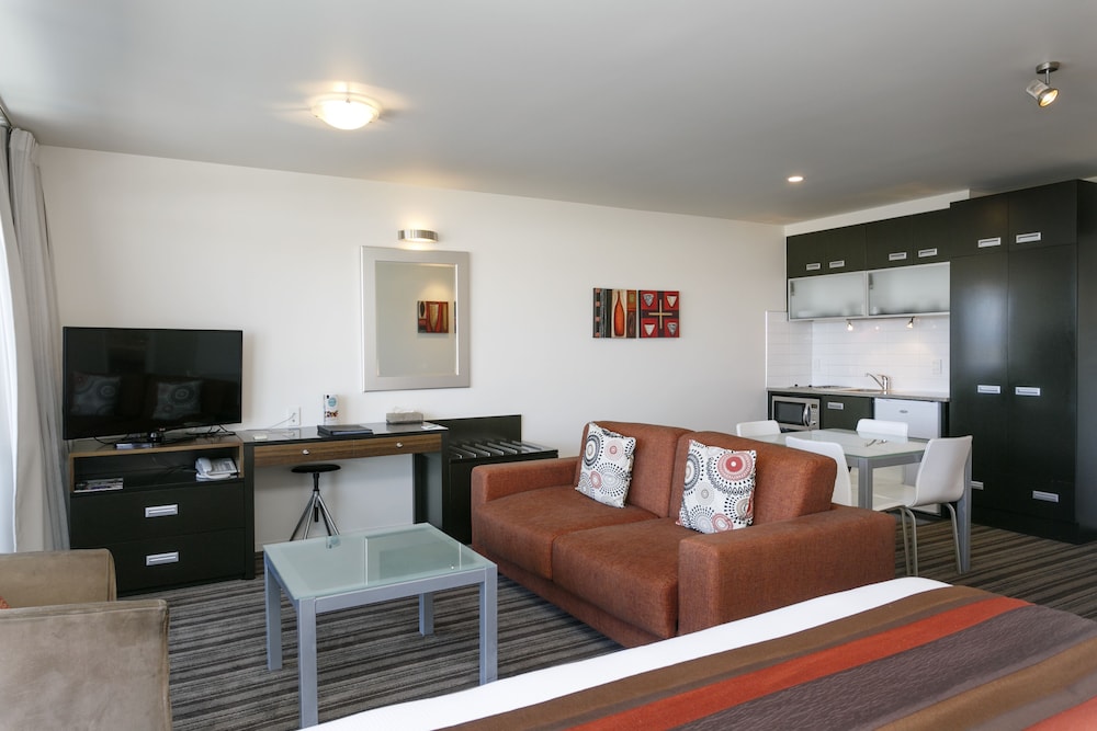 The Reef Resort 40/50