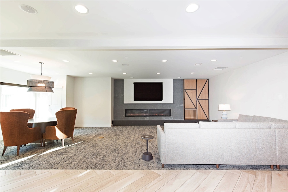 Staybridge Suites Denver North Thornton 8/67