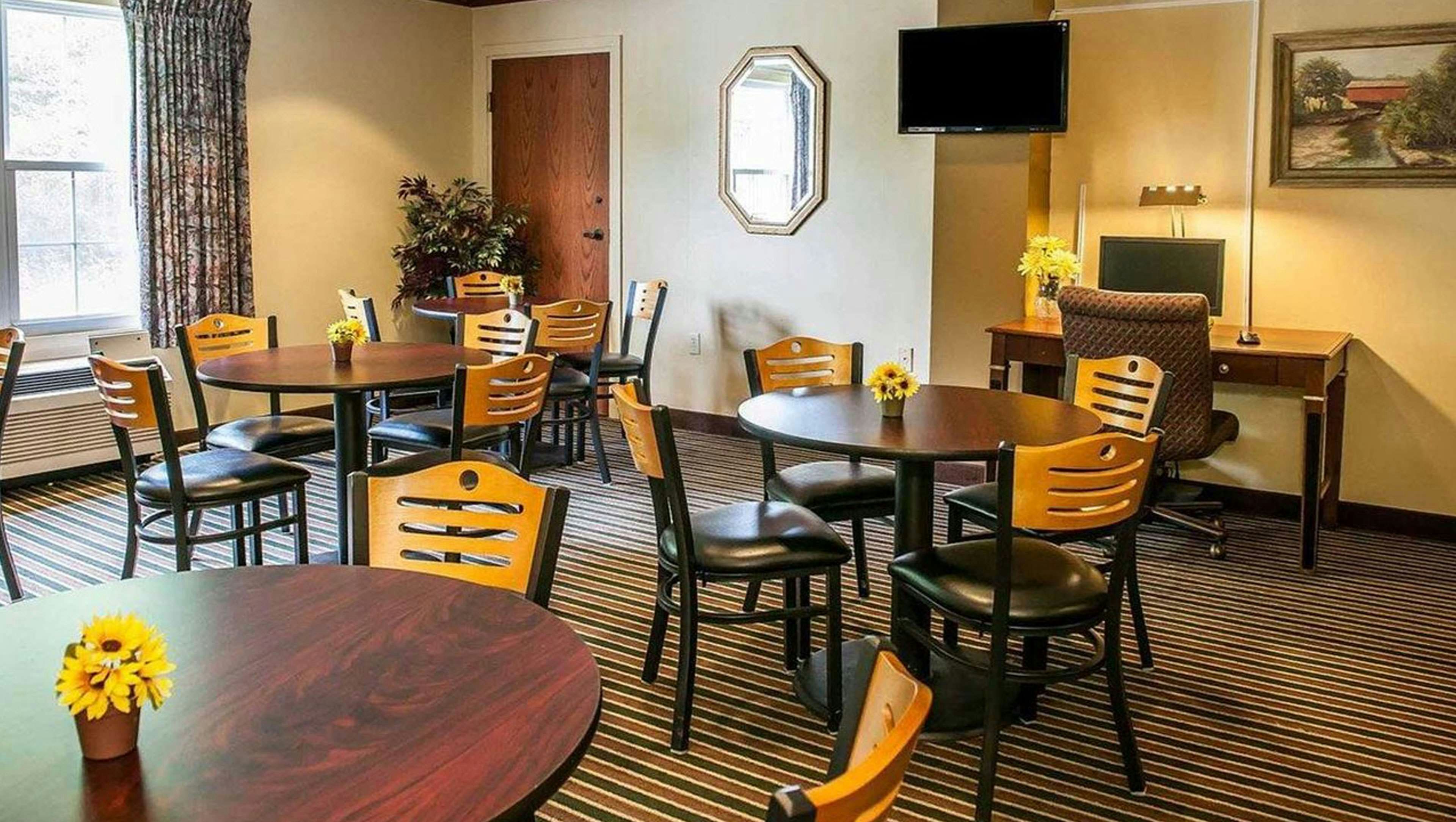 Econo Lodge Rockville 54/75
