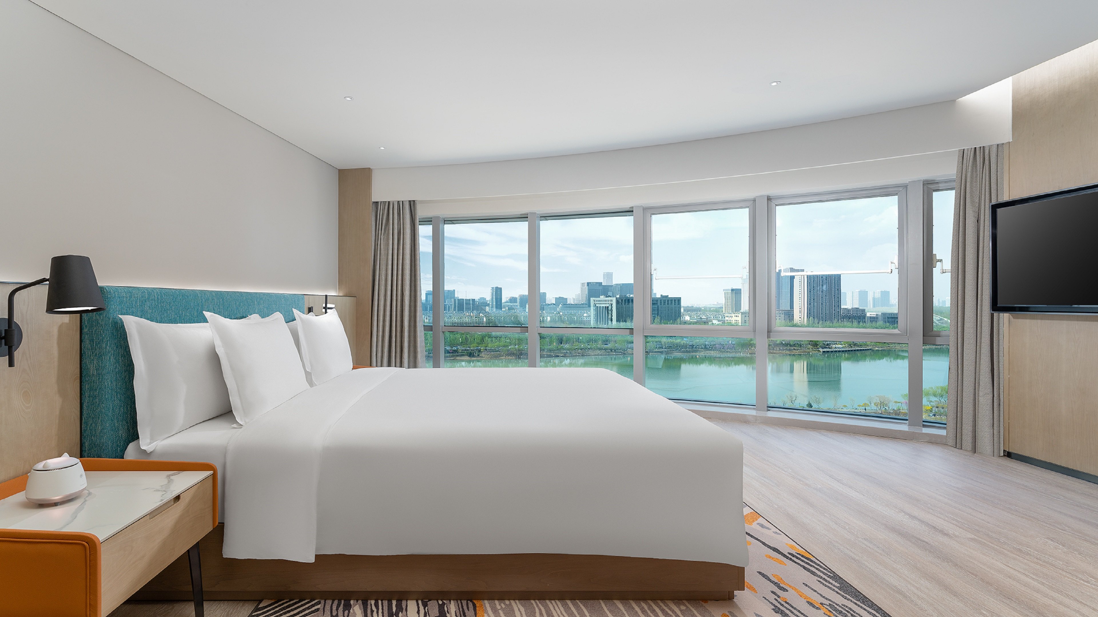 1 Bedroom, Suite, Lake View, Dining Area