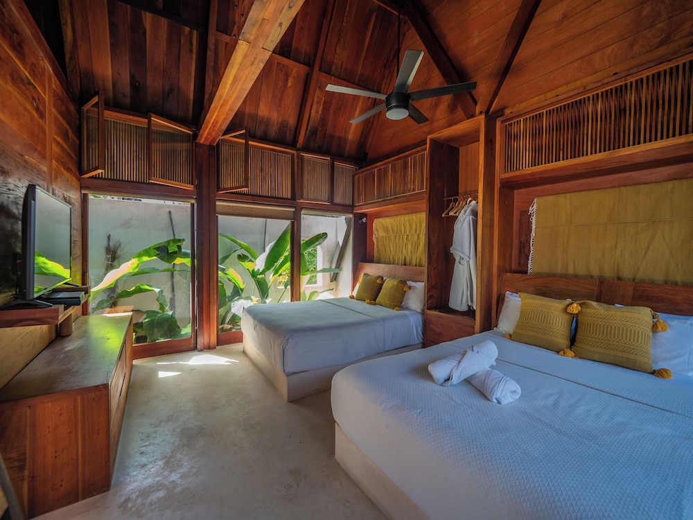 Hotel Punta Caliza 18/48