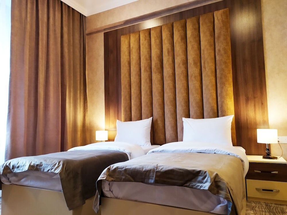 The Clocktower Hotel 10/62