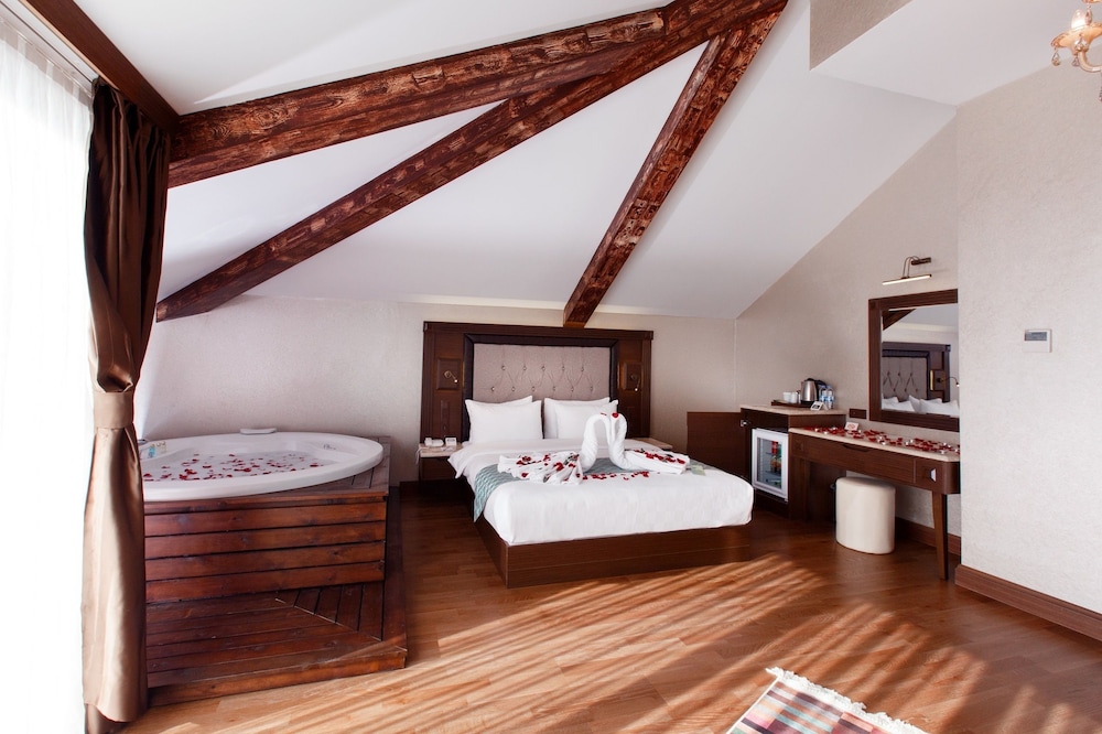 Sera Lake Resort 32/75