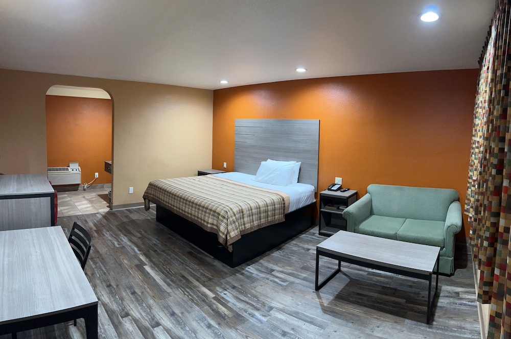 Apex Inn 30/51