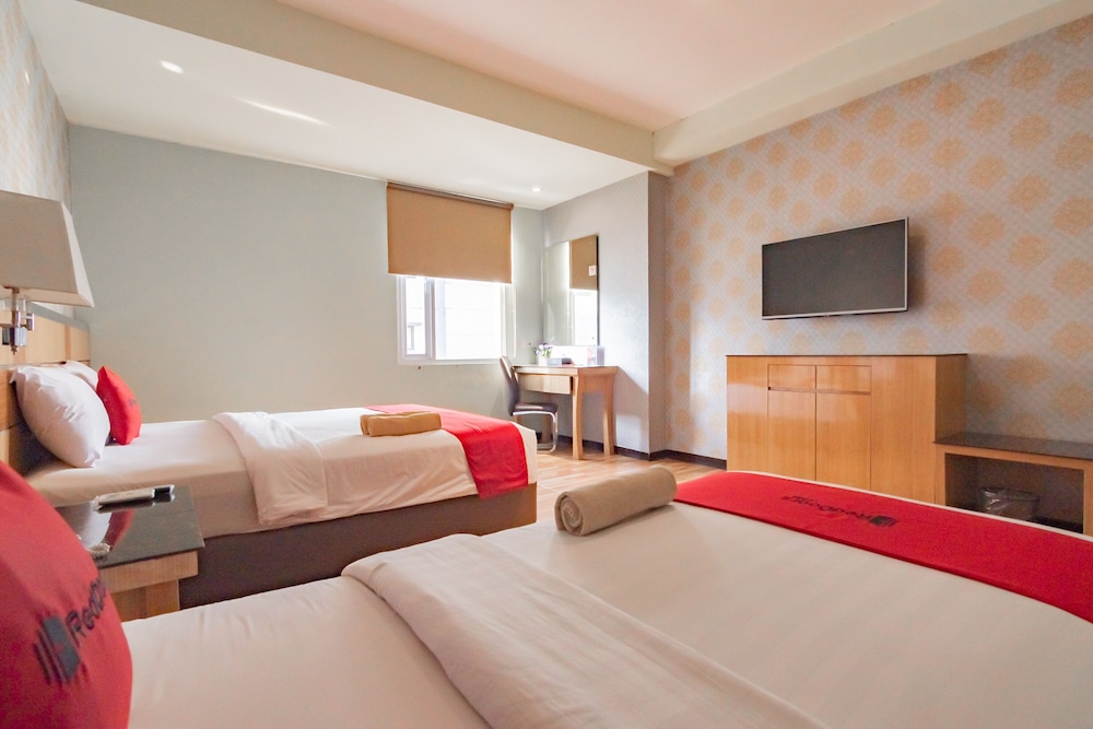 RedDoorz Premium Near Bandung Station 26/63