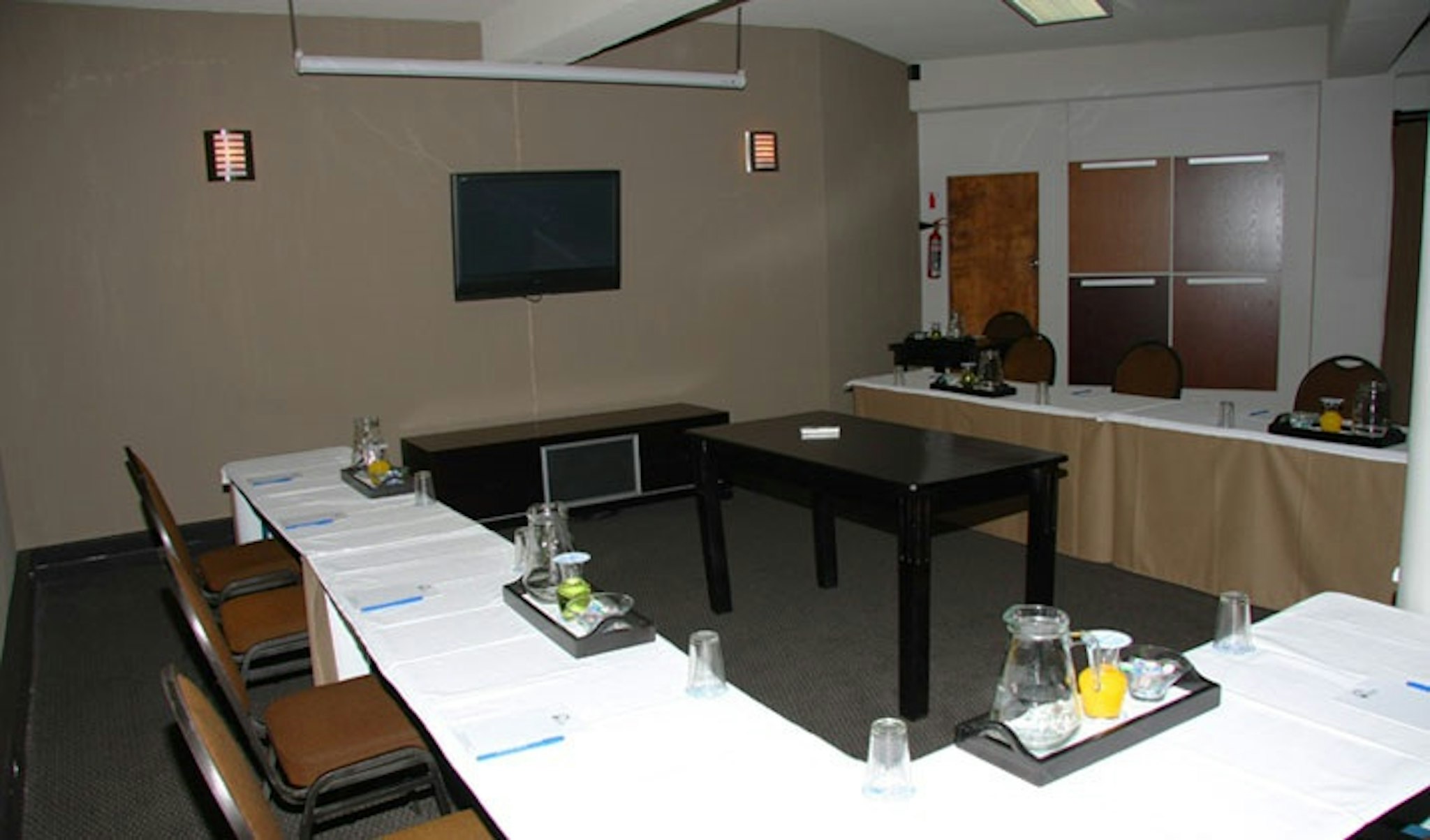 Blue Lagoon Hotel and Conference Centre 13/21