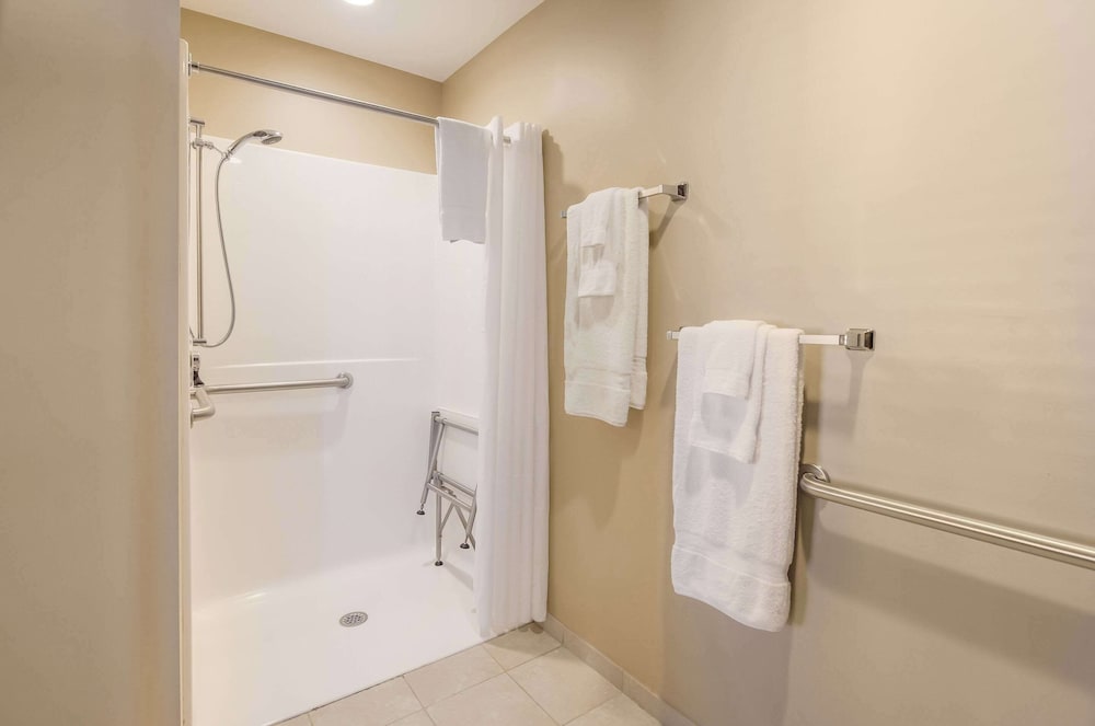 Jackson Park Inn, an Ascend Collection Hotel 50/50