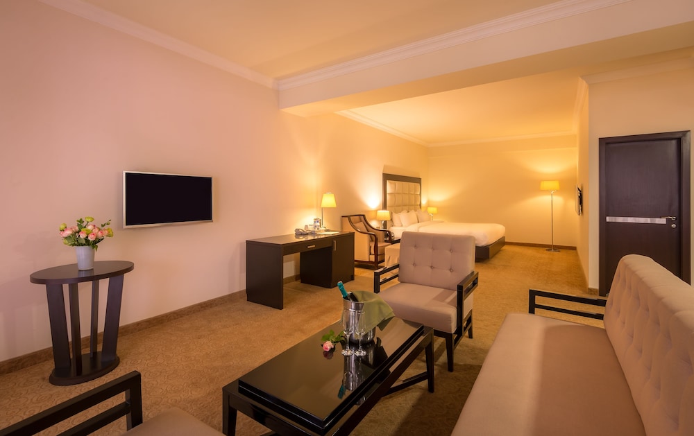 Paris Hotel Yerevan 34/42