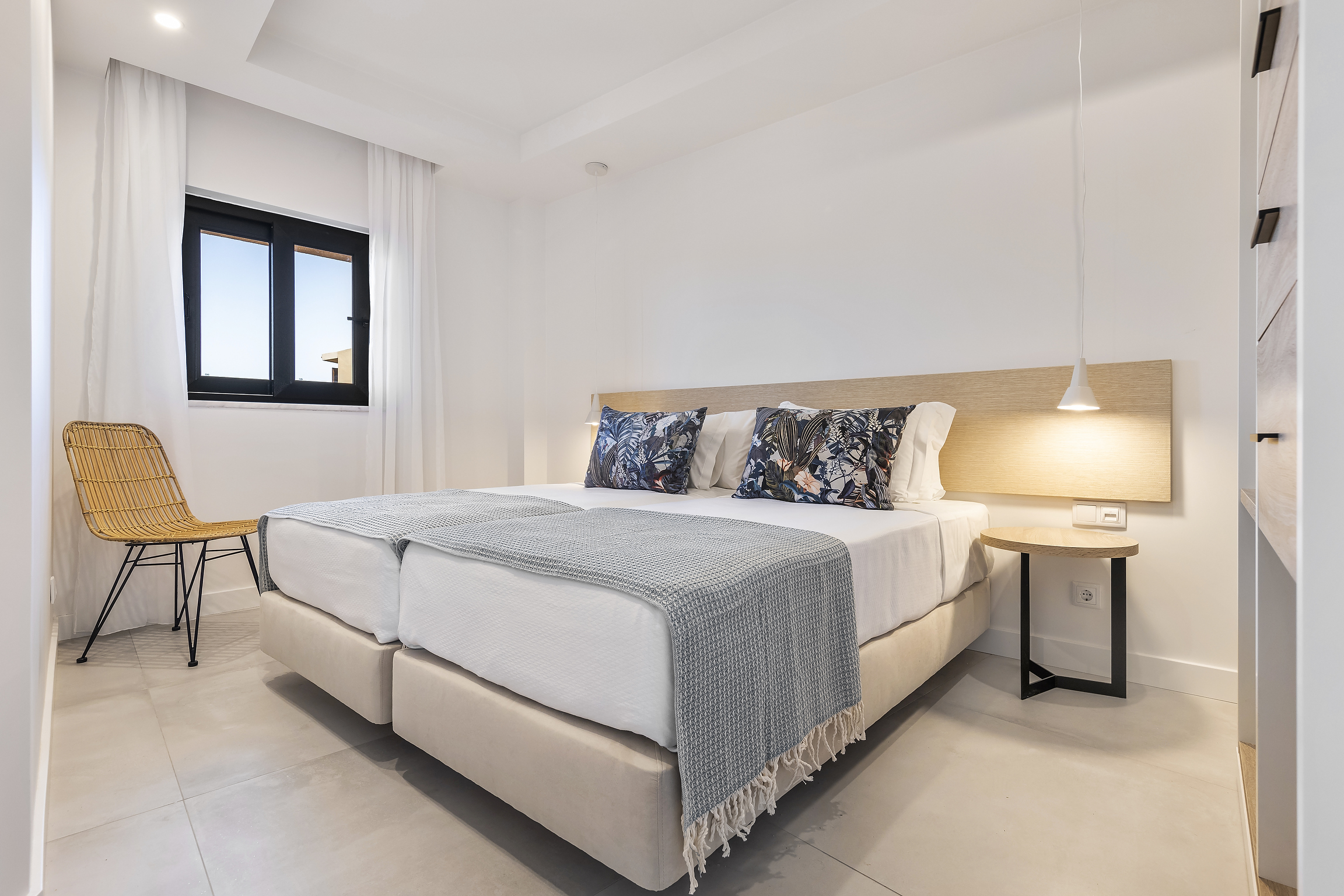 2 BEDROOMS, FAMILY, APARTMENT