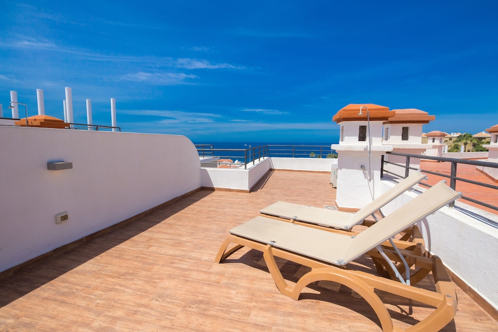 Los Olivos Beach Resort 57/60