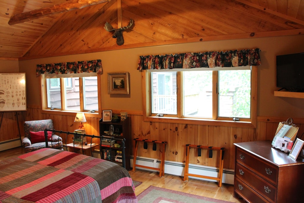 Kiwassa Lake Bed & Breakfast and Cabins 18/50