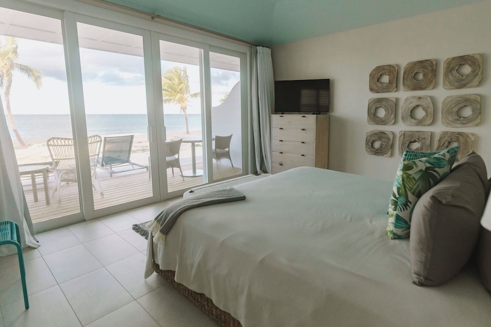 Cape Eleuthera Resort and Marina 8/40