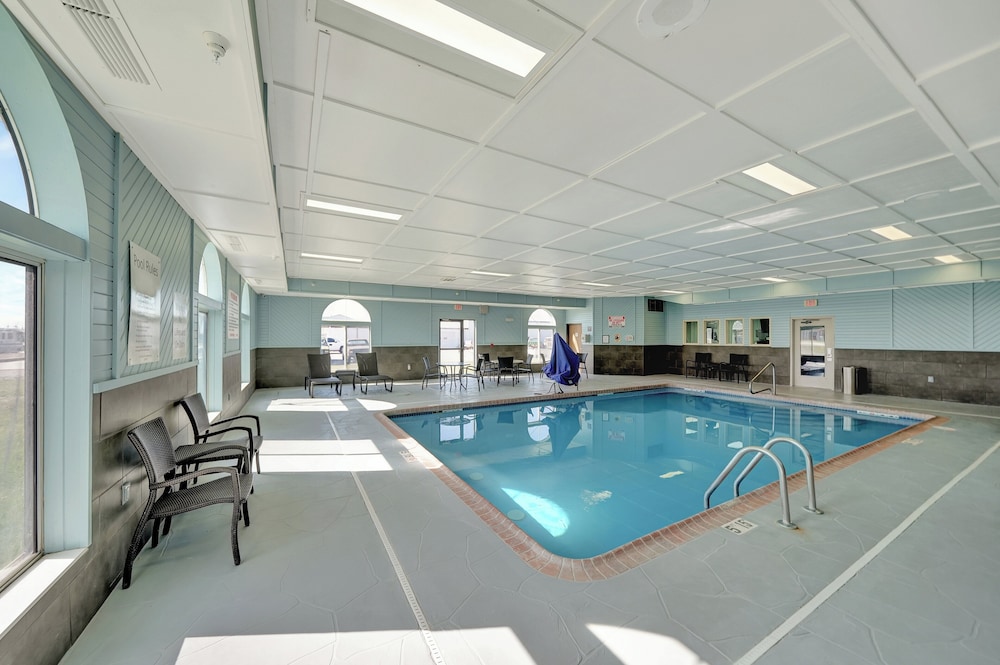 Holiday Inn Express Hotel Suites Beatrice 36/76