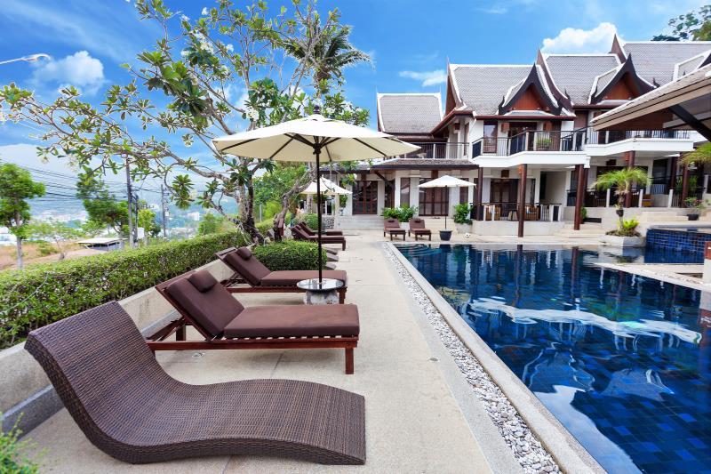 2 BEDROOMS, FAMILY SUITE, DOUBLE AND TWIN BEDS