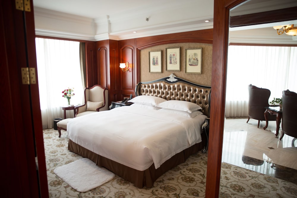 Qingdao Enrichee Gloria Plaza Hotel 9/29