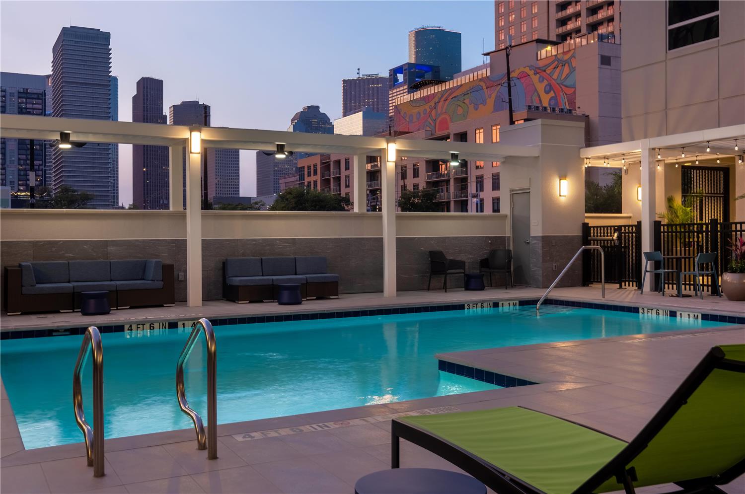 Home2 Suites by Hilton Houston Downtown Convention Center 23/24