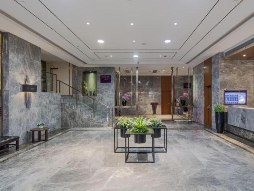 Yitel (Shanghai Hongqiao Linkong Industrial Park, Songhong Road Metro Station) 17/50