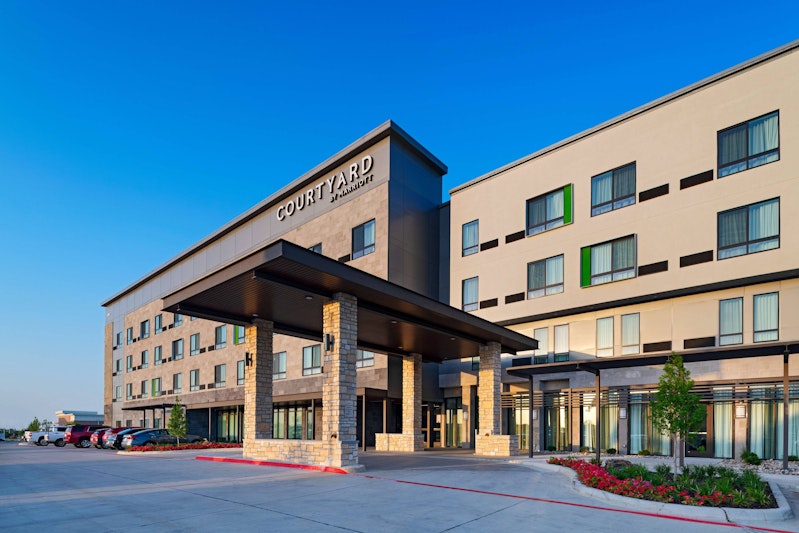 Courtyard by Marriott Dallas Grand Prairie 42/44
