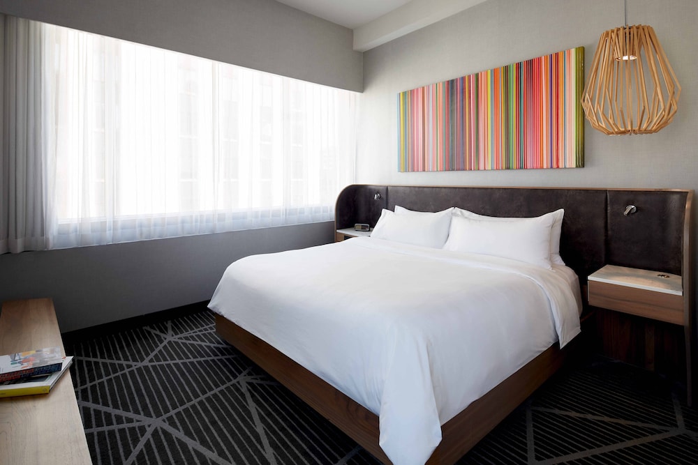 Renaissance Montreal Downtown Hotel 14/58