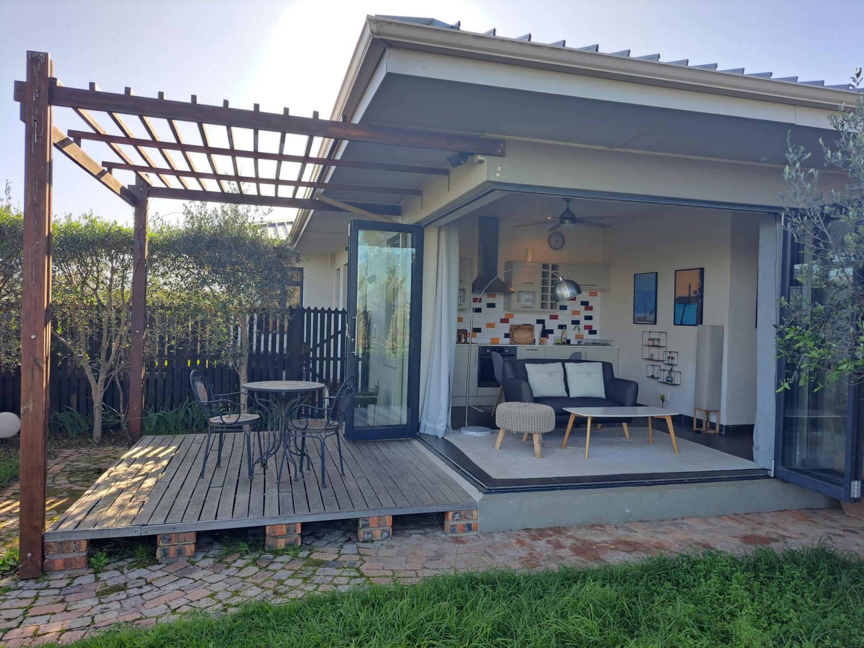 Sunrise And Sunset Apartments At Domaine Coutelier 4/50