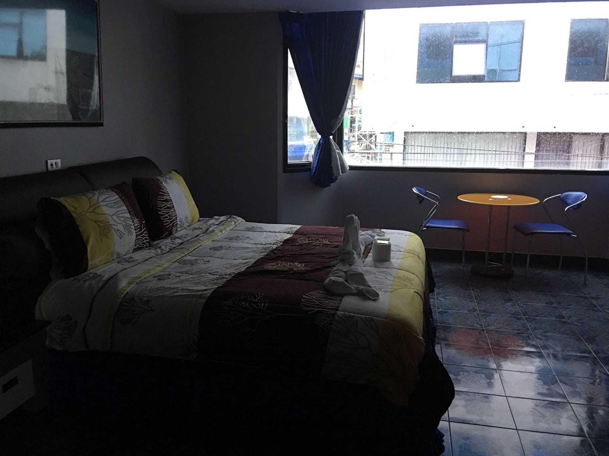 DELUXE, DOUBLE BED