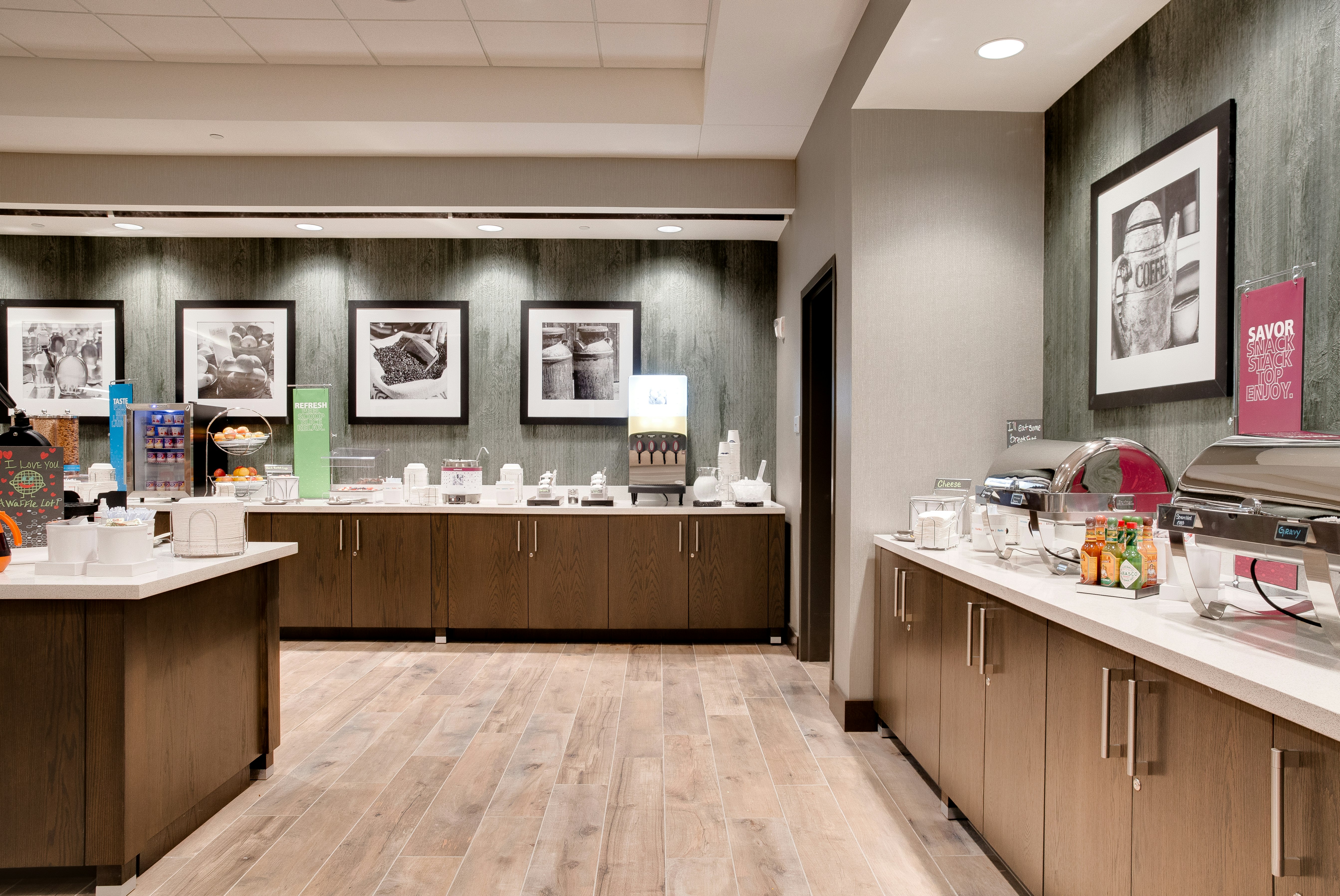 Hampton Inn and Suites Fort Worth Downtown, TX 44/58