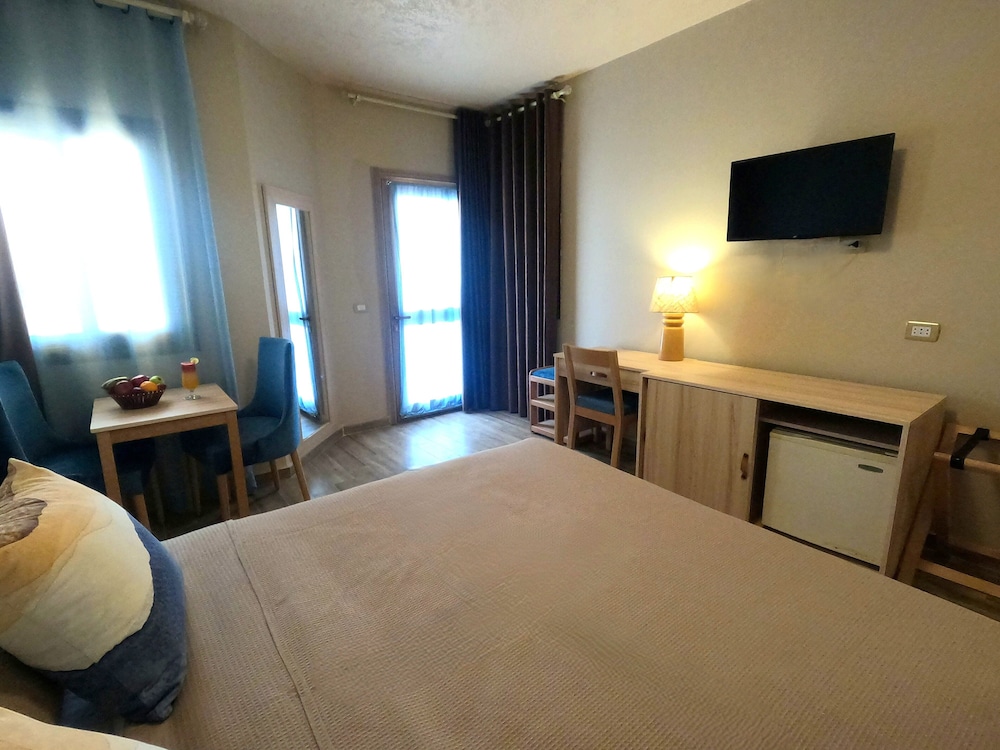 Neos Club Mangrove Bay 6/53