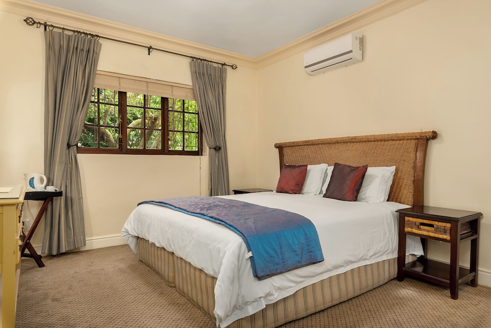 DELUXE, DOUBLE BED