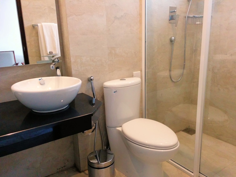 Rajarata Hotels 48/50