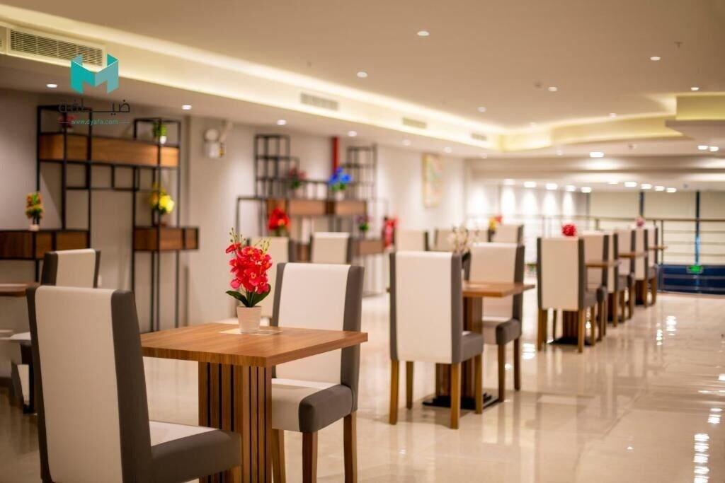 إطلالة الشرفة ٣(Terrace View 3 - Serviced Apartments) 21/25