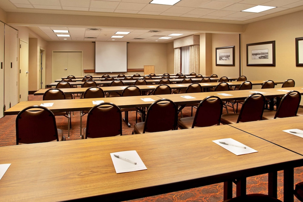 Hampton Inn Suites Minneapolis St Paul Arpt-Mall of America 41/44