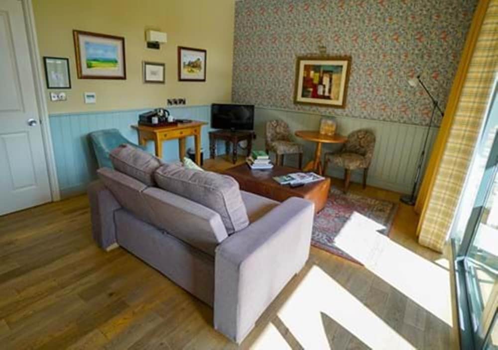 Feversham Arms Hotel Verbena Spa 56/75