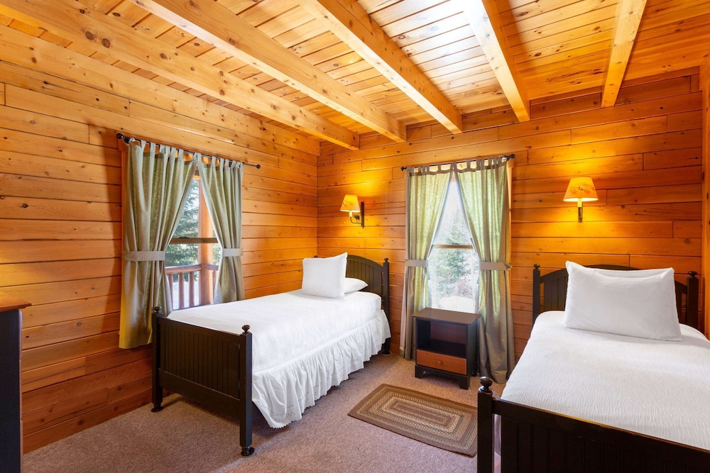 Rangeley Lake Resort 34/69