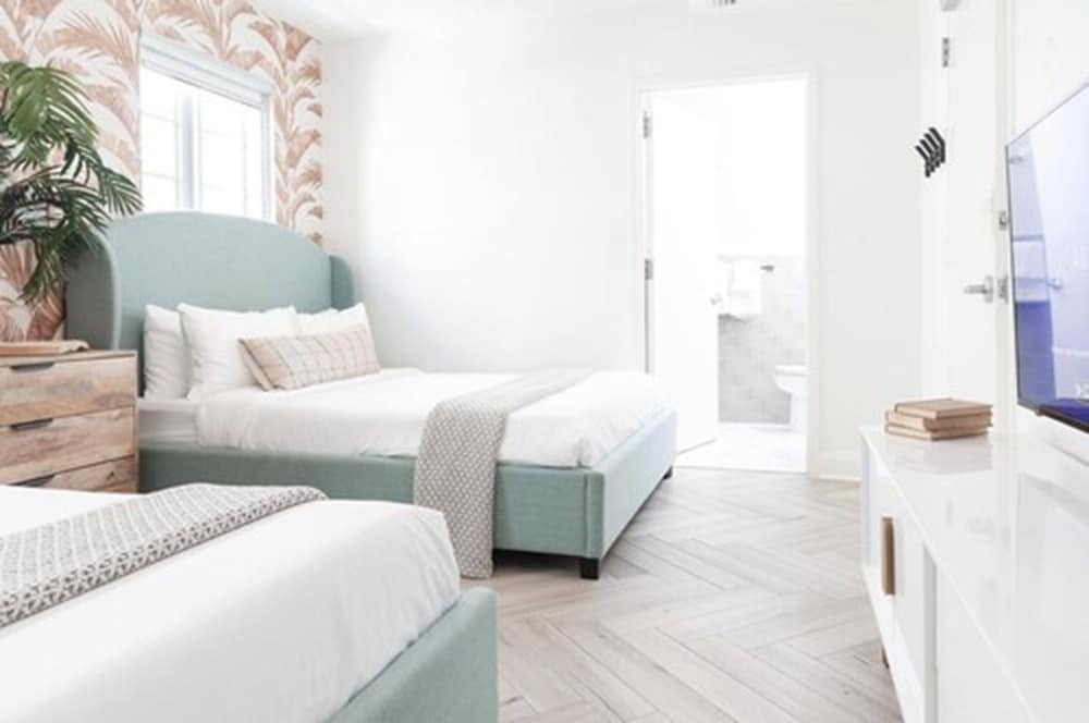 Luxuri Suites 37/50